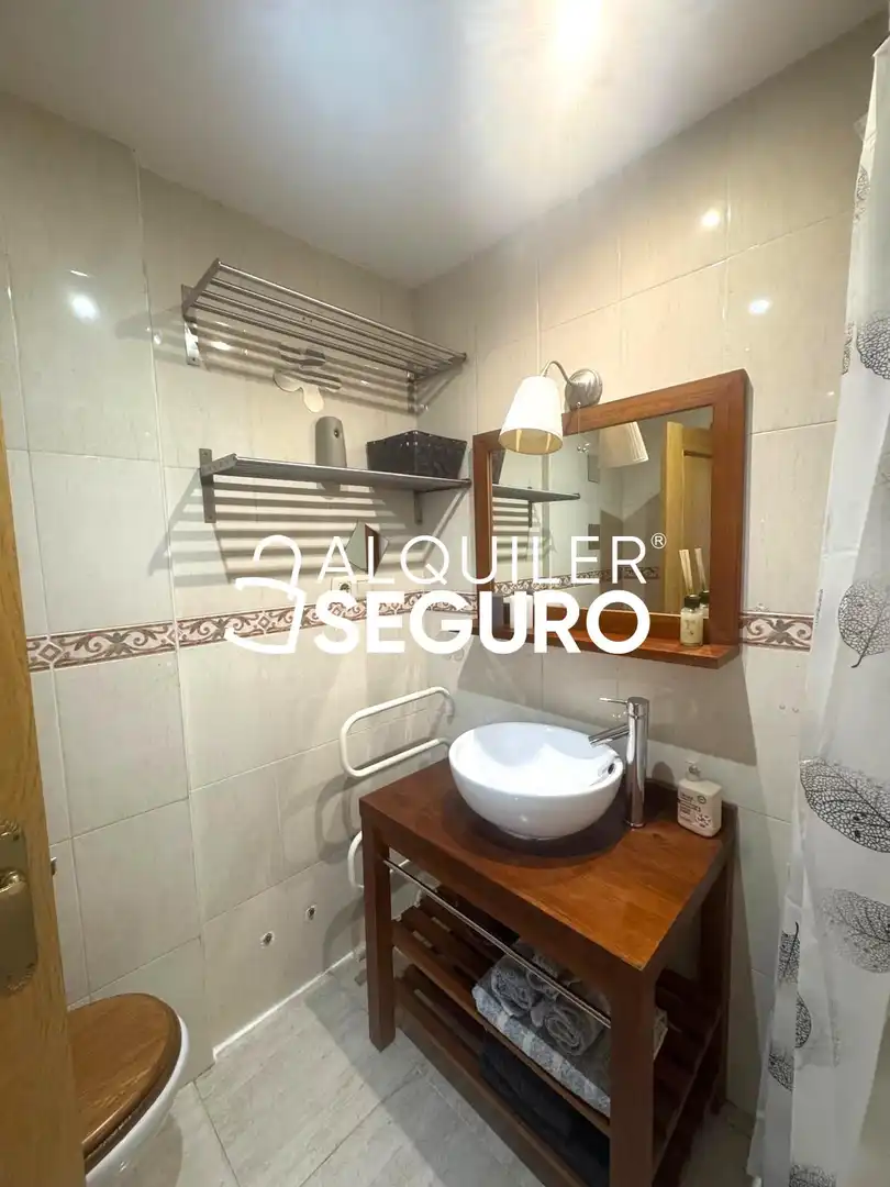 Baño de Piso de alquiler en Bargas con Aire acondicionado, Trastero y Amueblado