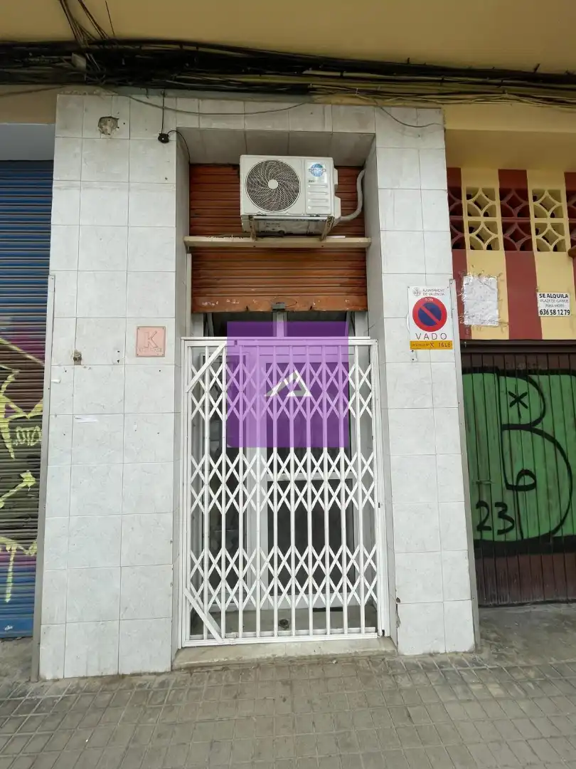 Vista exterior de Local en venta en Valencia con Aire acondicionado y Amueblado