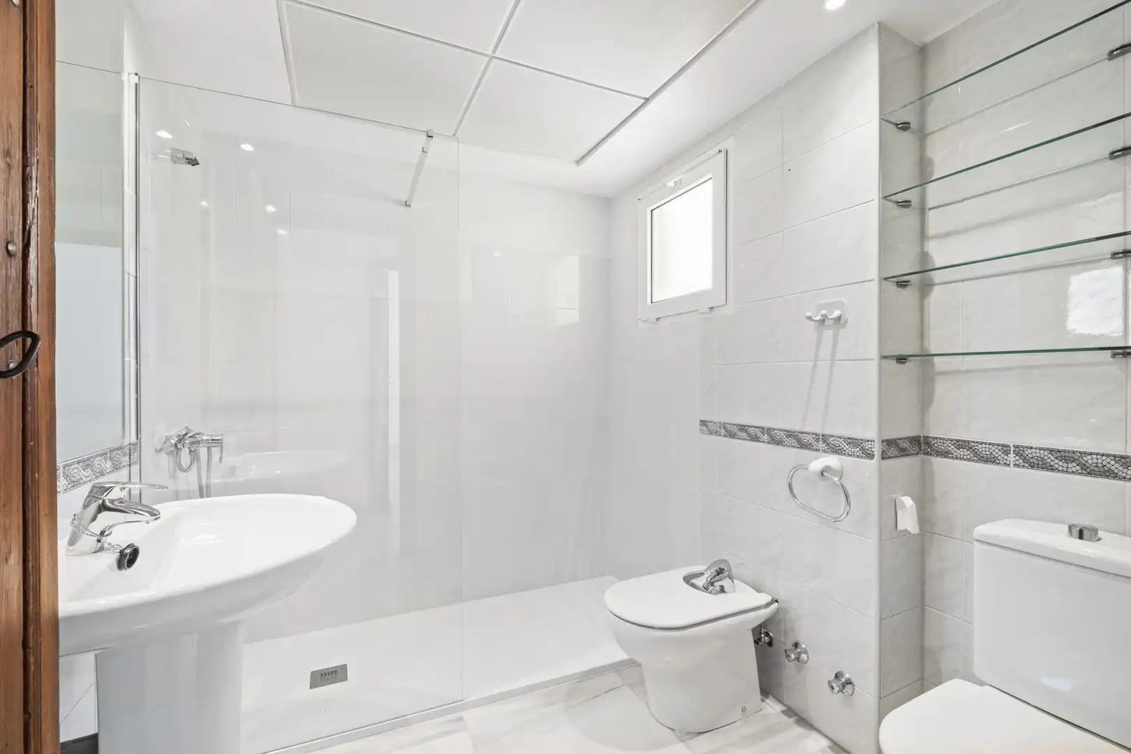 Bathroom of Detached homes for sale in Málaga  with Air Conditioner, Terrace and Swimming Pool