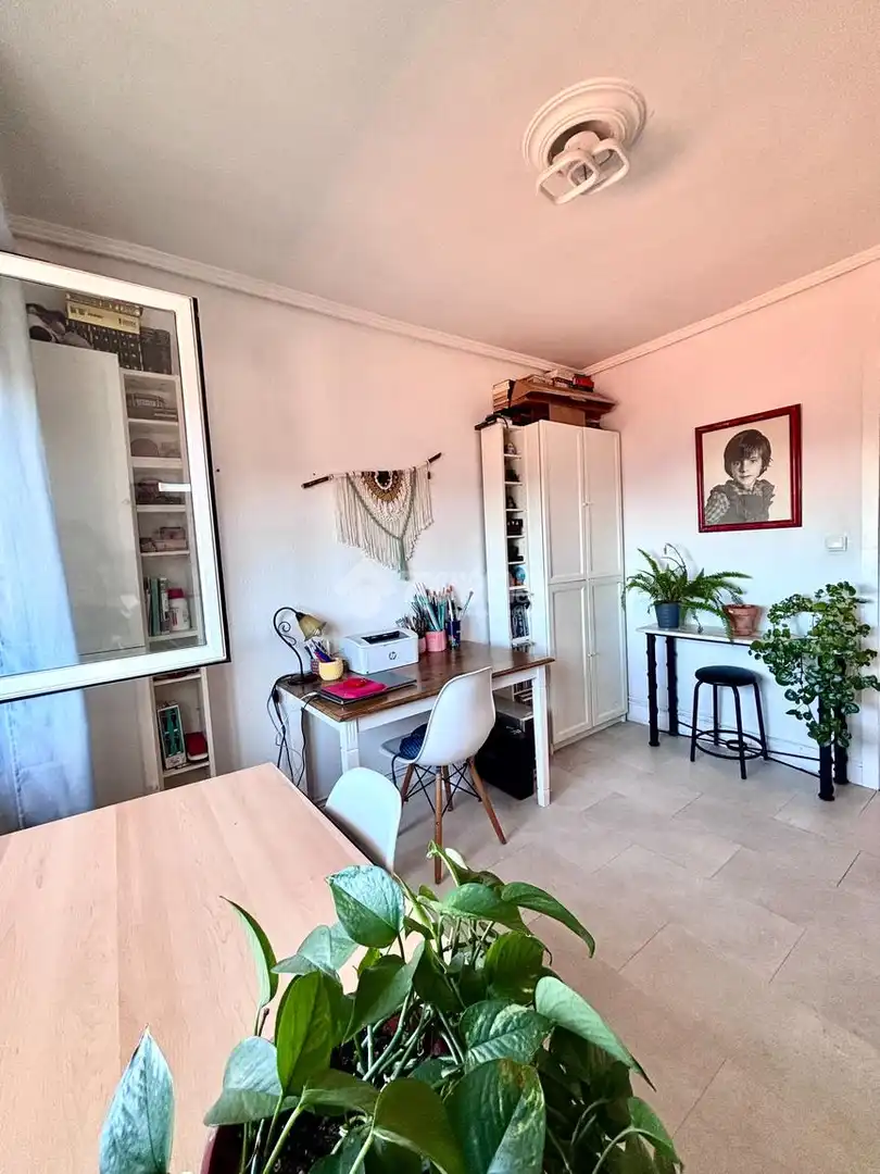 Sala d'estar de Pis en venda en Ibaiondo