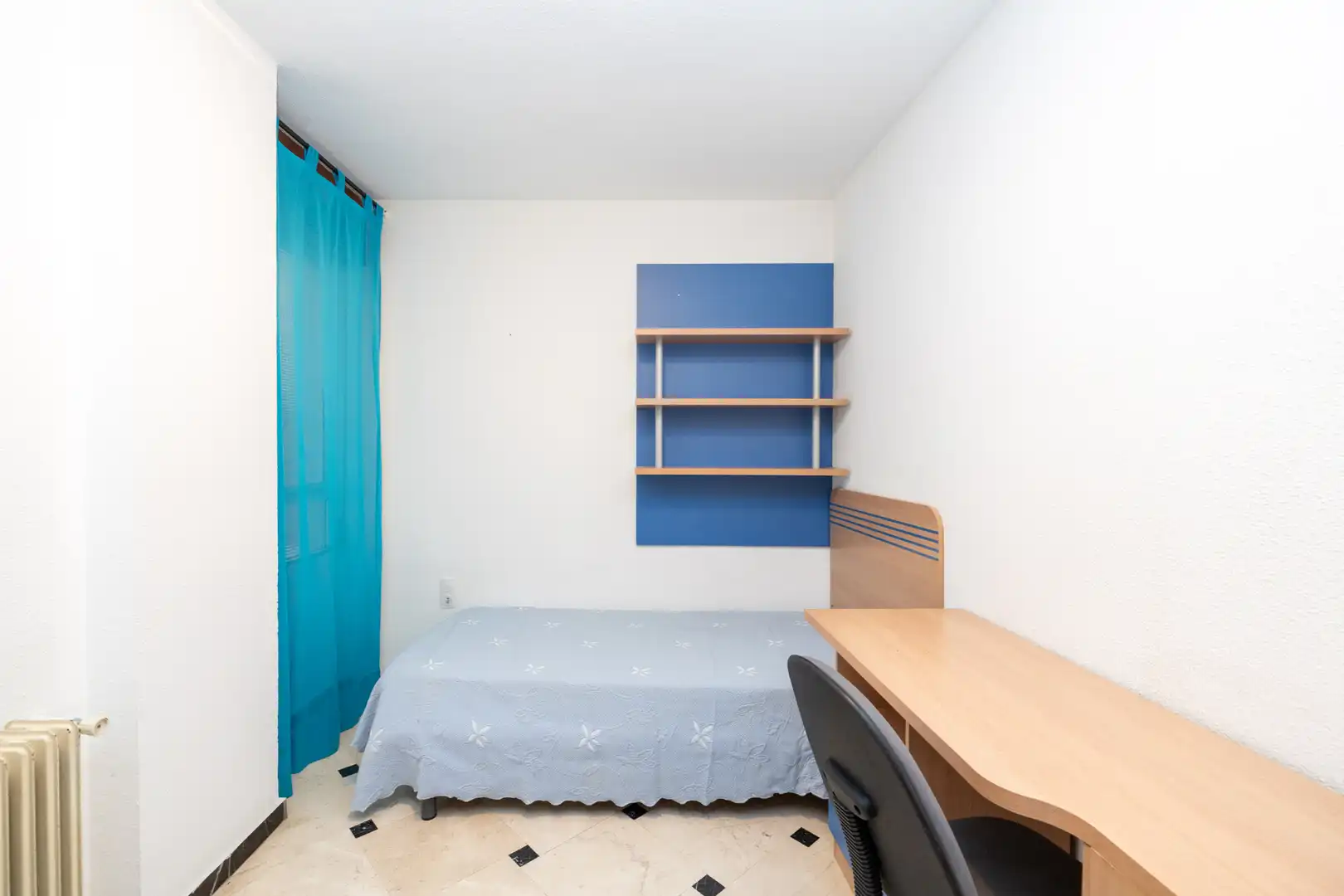 Schlafzimmer von Wohnung zur Miete in Granada mit Heizung, Möbliert und Ofen