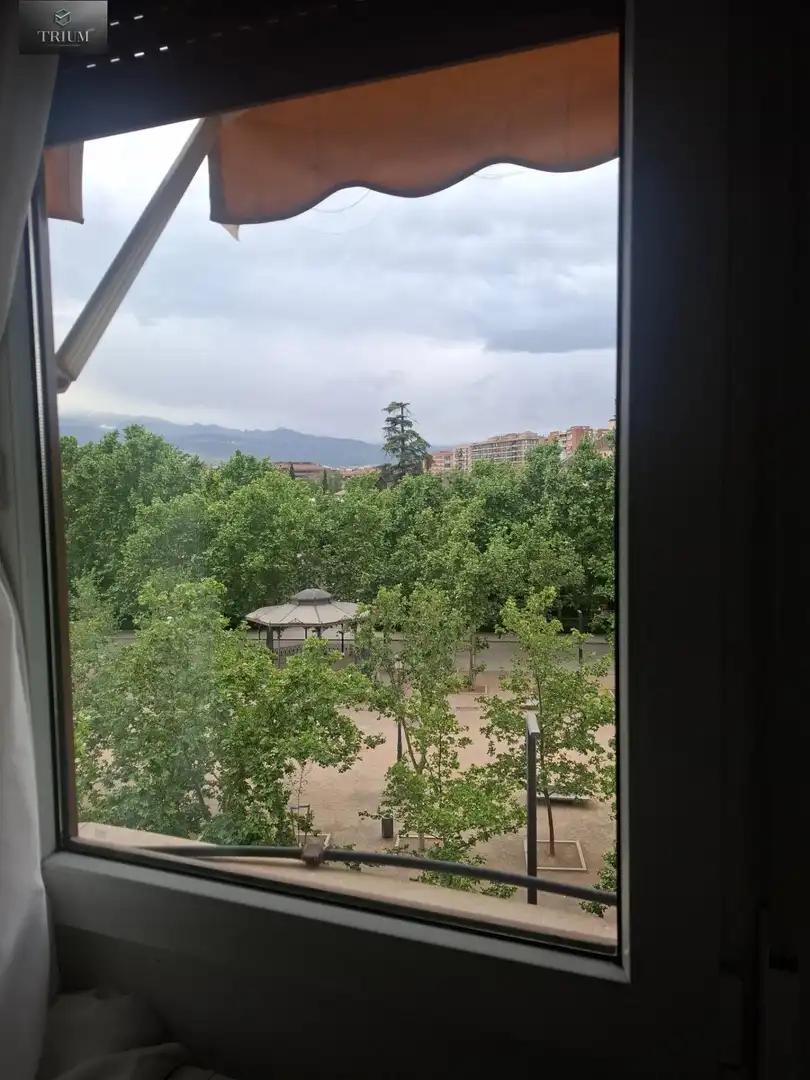 Außenansicht von Wohnung zur Miete in Granada mit Klimaanlage, Heizung und Möbliert