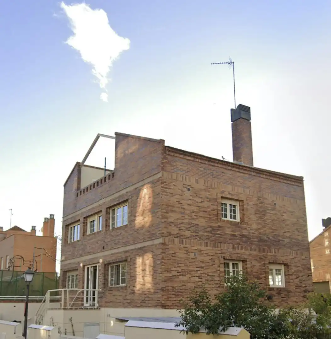 Vista exterior de Casa o chalet de alquiler en Madrid con Aire acondicionado, Calefacción y Jardín privado