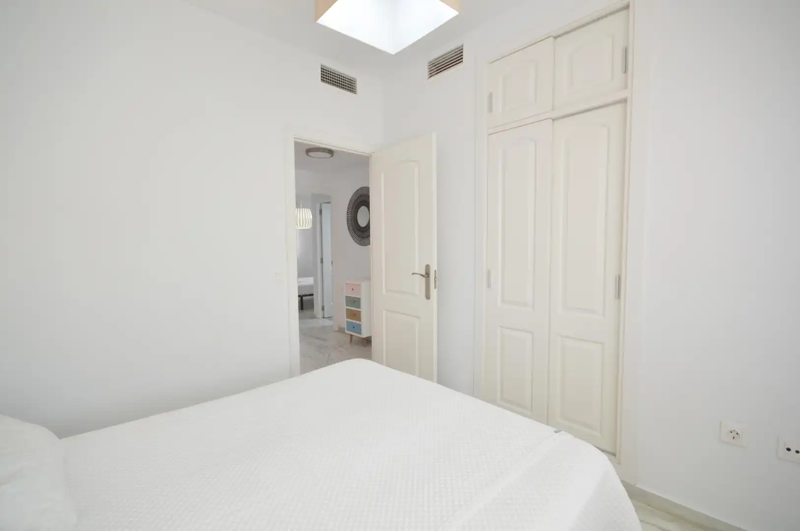 Habitación de Casa adosada en venta en El Puerto de Santa María con Aire acondicionado, Calefacción y Jardín privado