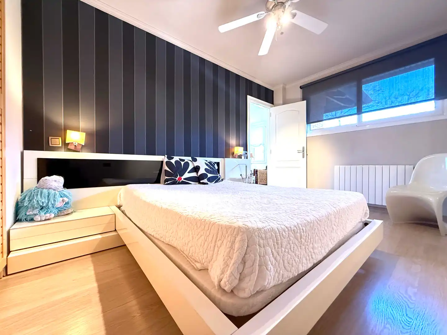 Detached house with pool for sale in Carrer de Josep Clarà, imagen 47