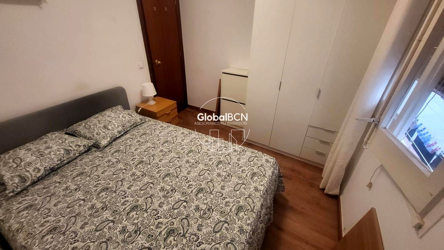 Bedroom of Flat to share in Sant Feliu de Llobregat  with Parquet flooring and Furnished