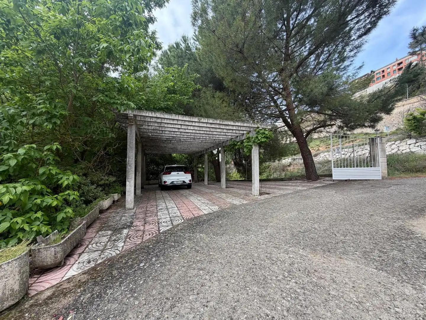 Parking of Houses for sale in Roa  with Heating, Private garden and Terrace