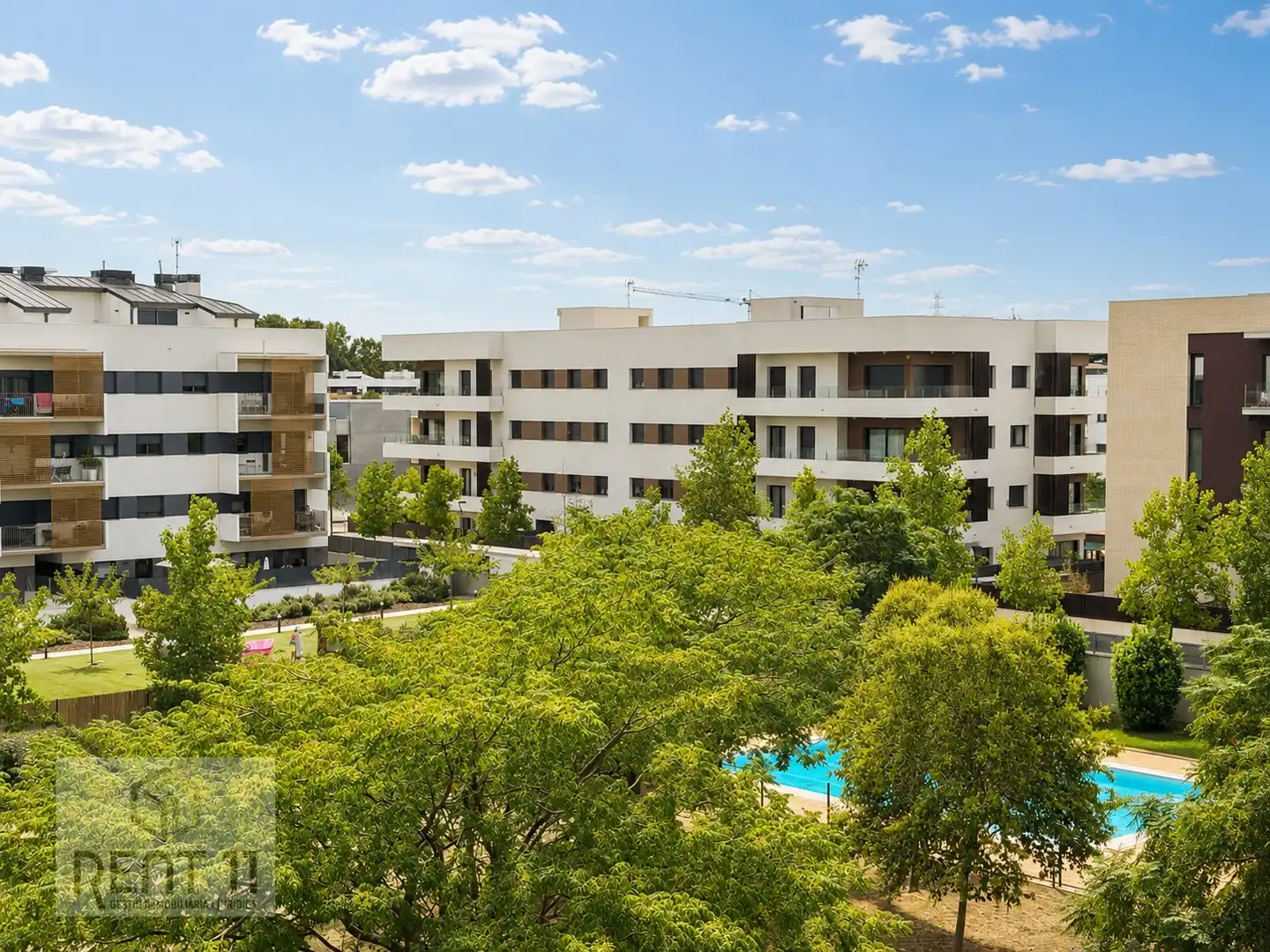 Exterior view of Flat for sale in Girona  with Air Conditioner, Heating and Terrace