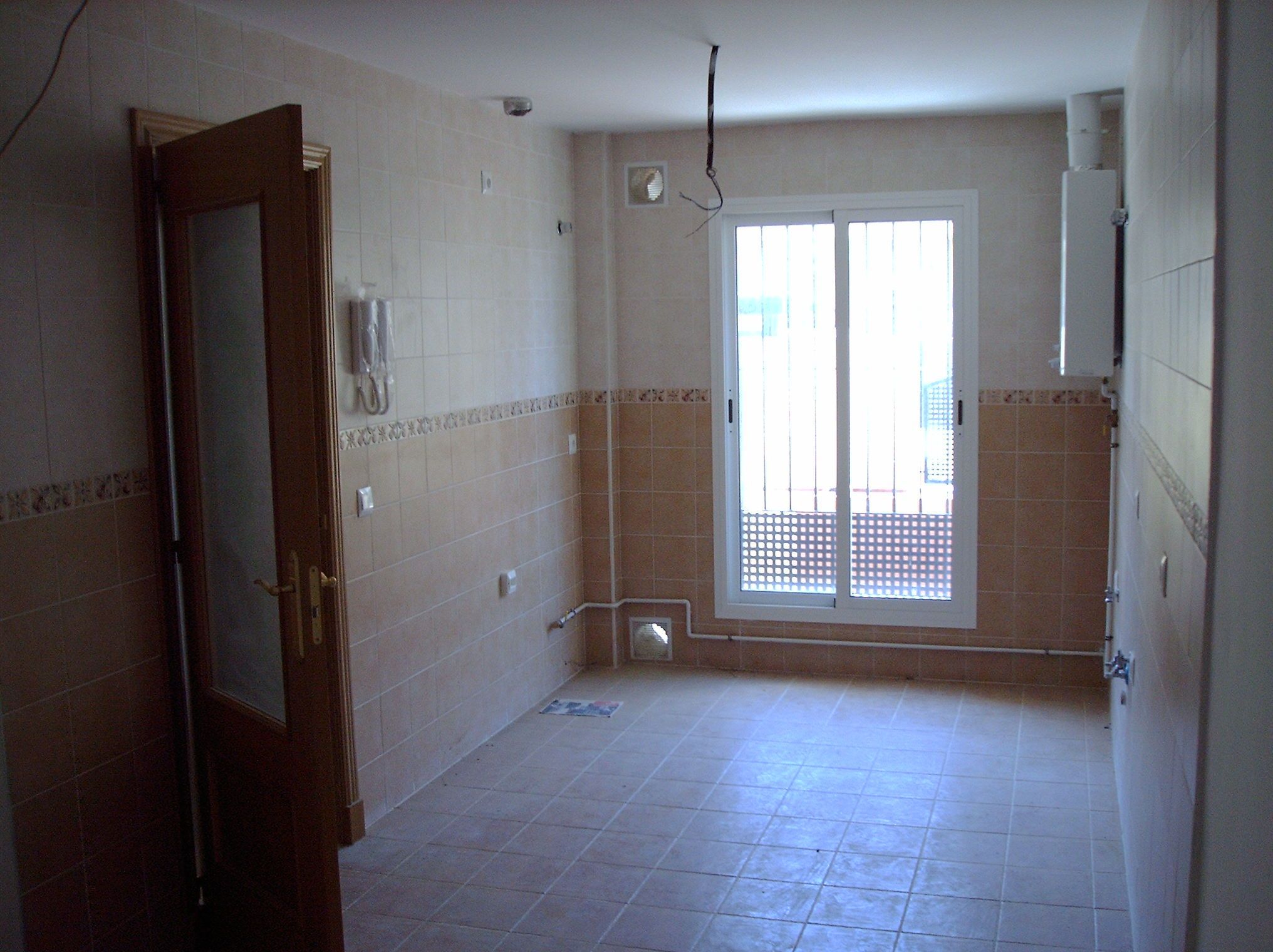 Casa adosada en venta en Utrera con Trastero