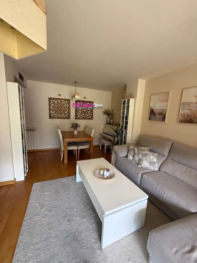 Piso en venta en Parla Este