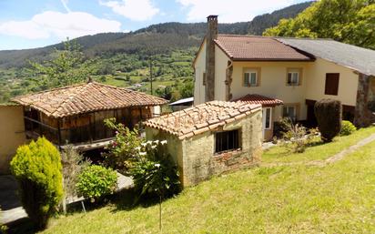 House or chalet for sale in La Pola Siero