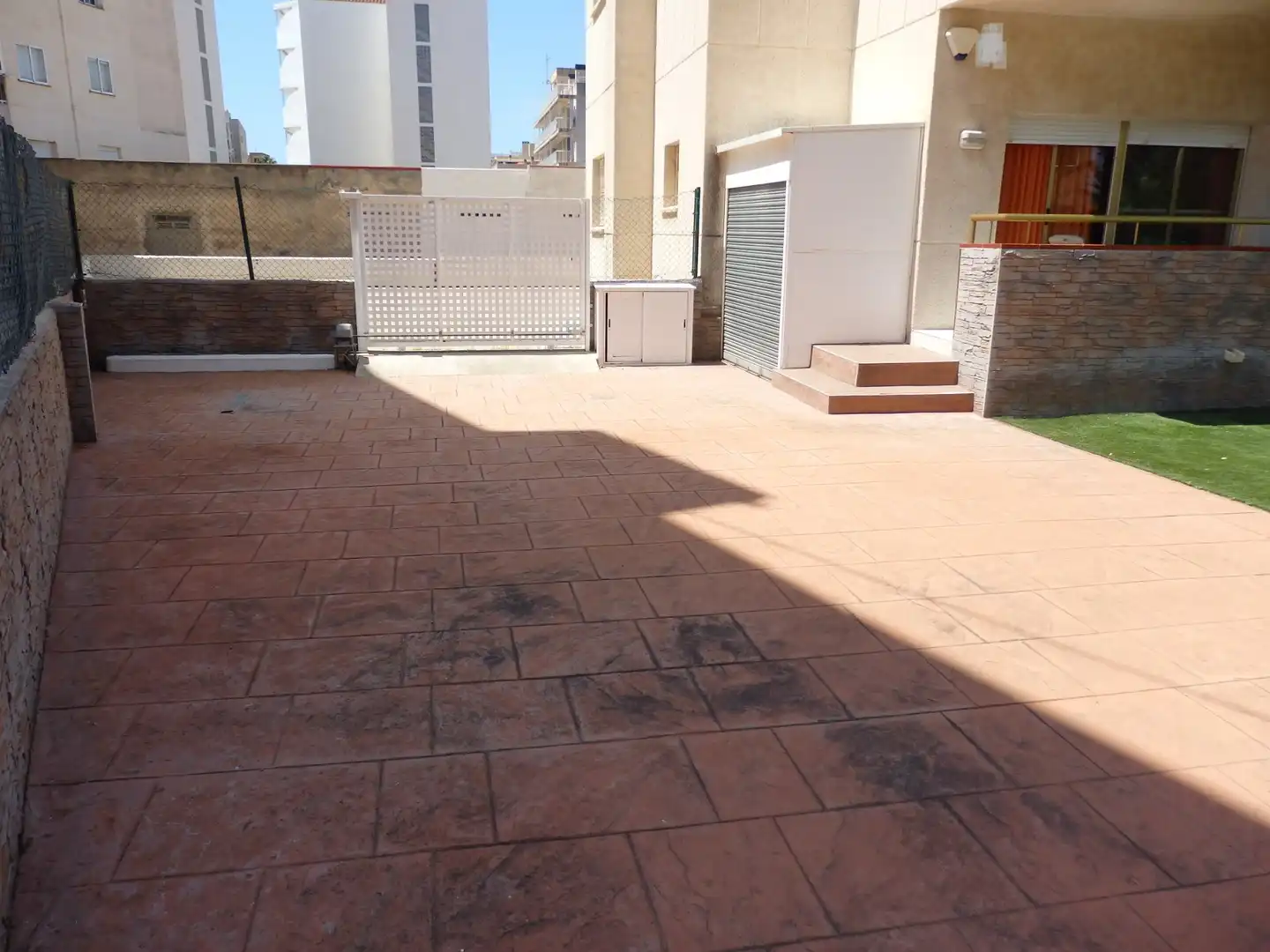 Terrasse von Erdgeschoss zum Verkauf in Mont-roig del Camp mit Klimaanlage, Privatgarten und Terrasse