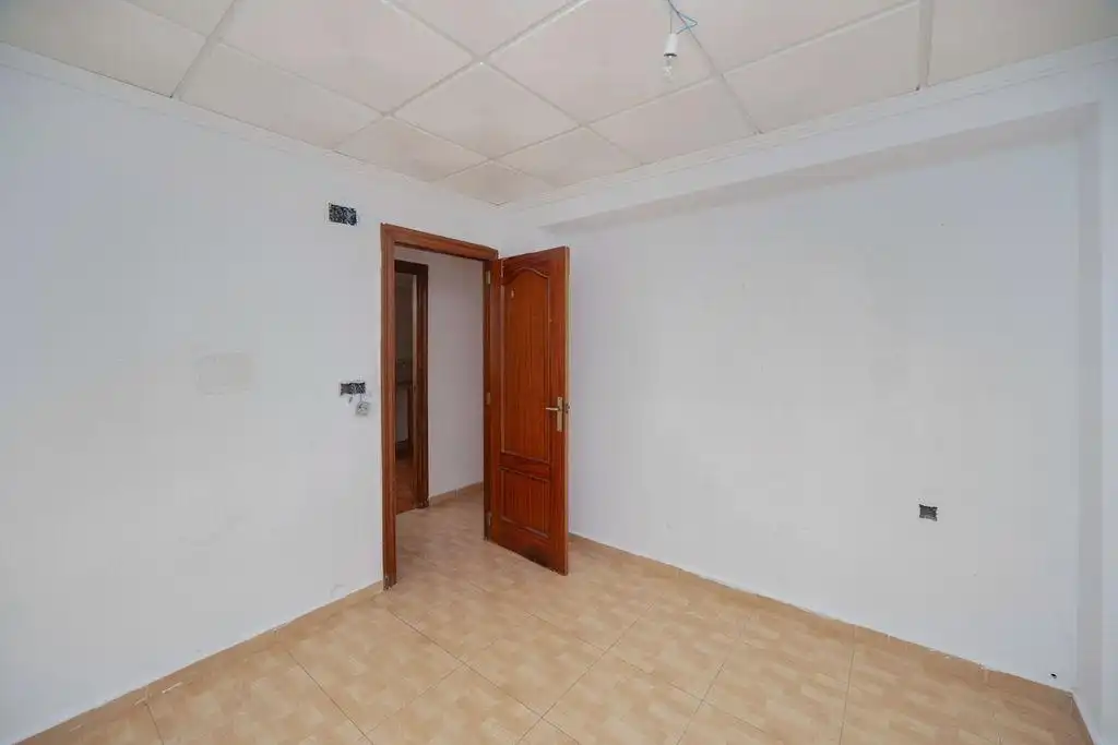 Dormitori de Pis en venda en Elda amb Balcó