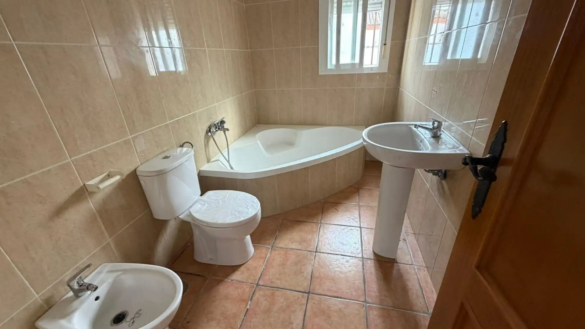 Bathroom of Houses for sale in Chiclana de la Frontera  with Terrace