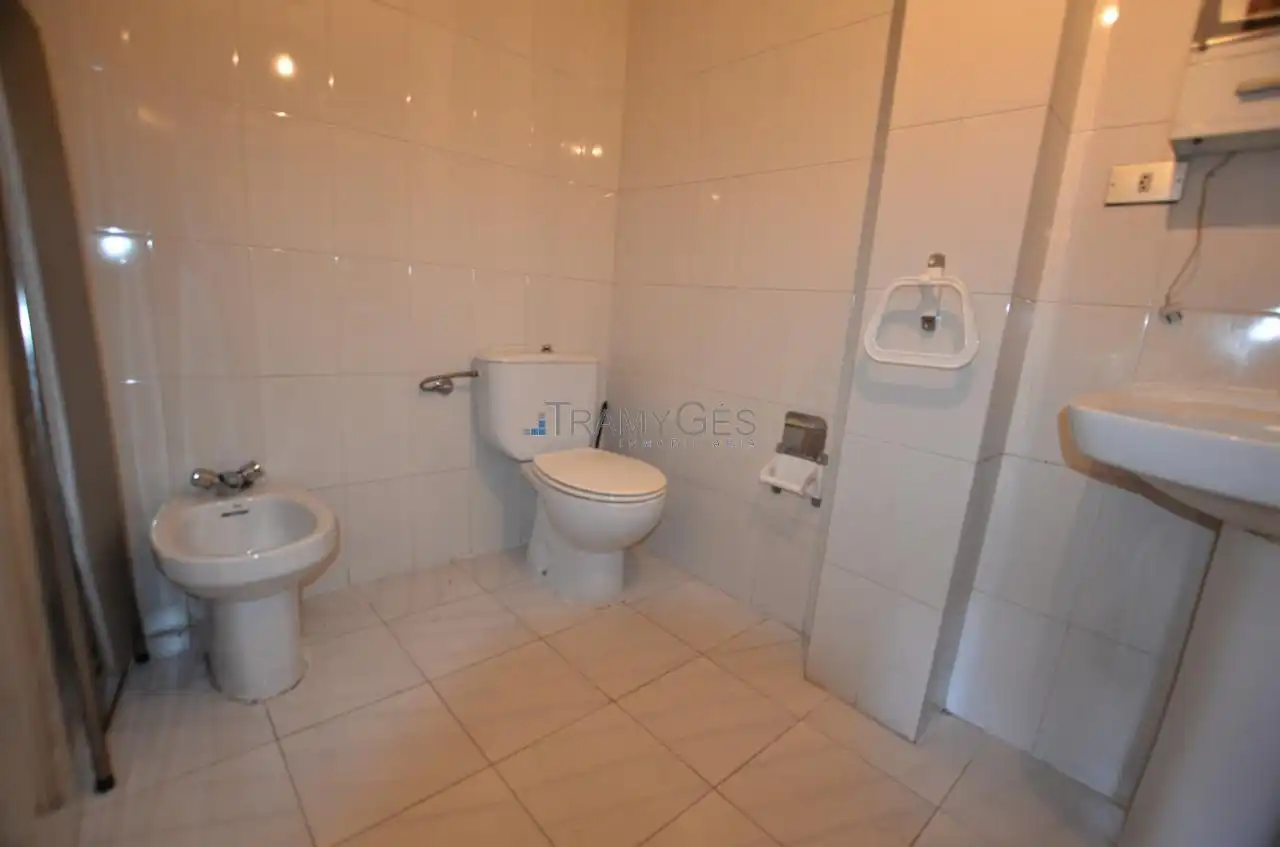 Bathroom of Flat for sale in Tui  with Storage room and Balcony