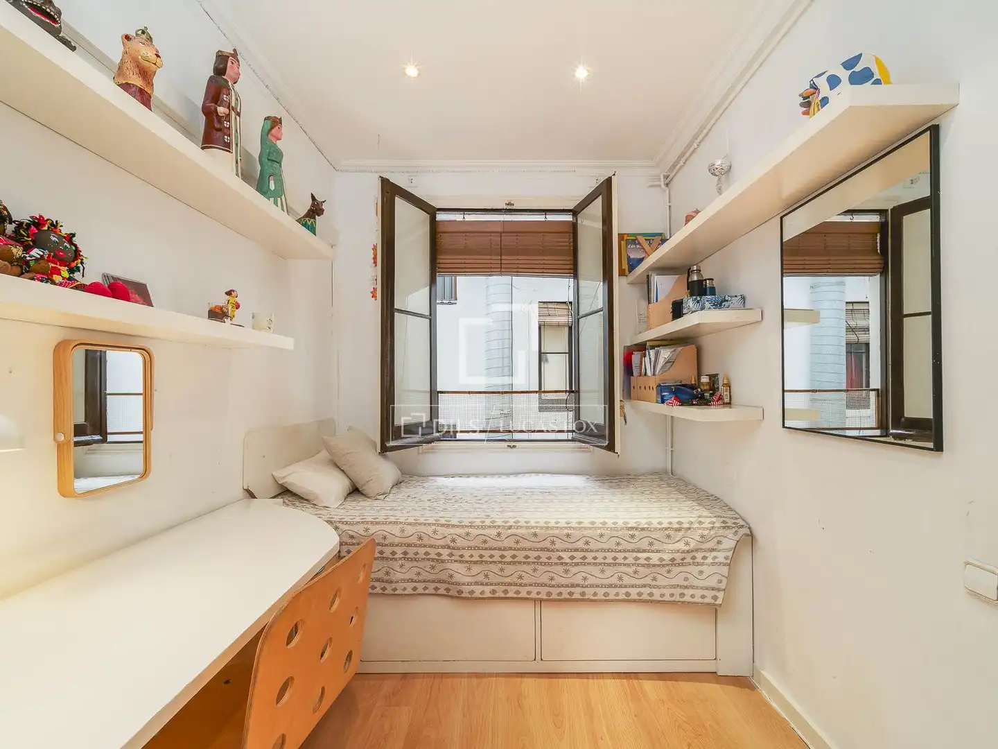 Schlafzimmer von Wohnung zum Verkauf in Barcelona mit Heizung und Balkon