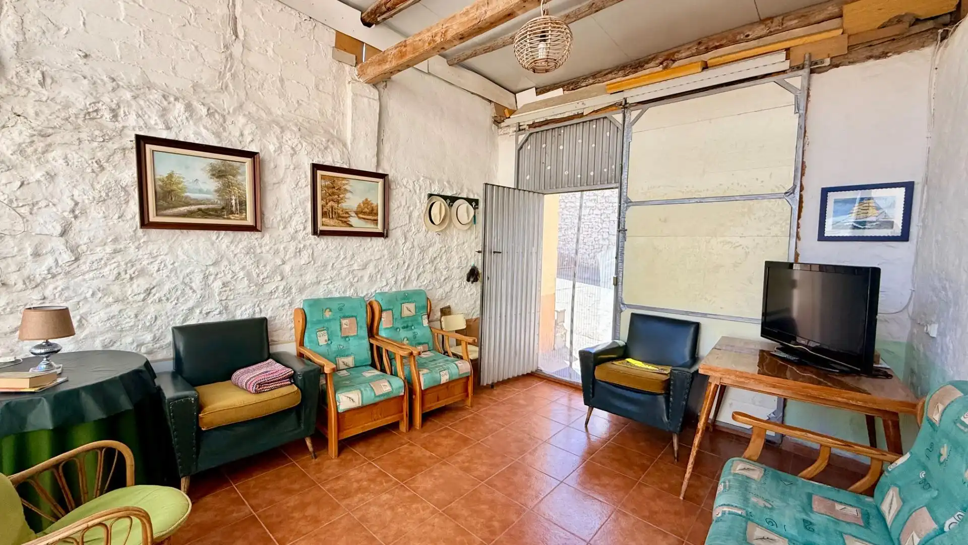 Sala d'estar de Casa o xalet en venda en Torrecilla del Pinar amb Jardí privat, Traster i Moblat