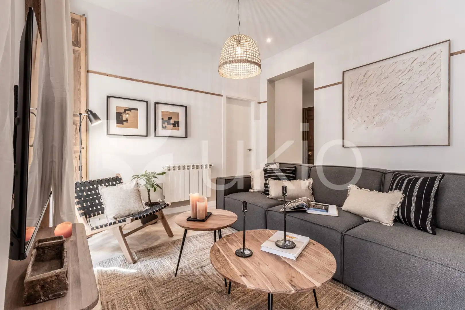 Sala de estar de Apartamento de alquiler en  Madrid Capital con Aire acondicionado, Calefacción y Amueblado