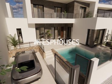 Terraced house with balcony for sale in Dolores