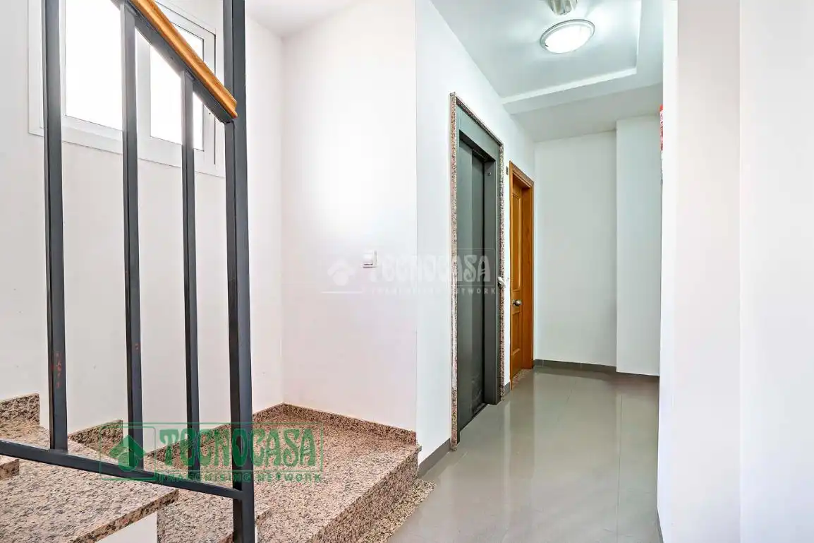Flat for sale in Roquetas de Mar  with Furnished and Balcony