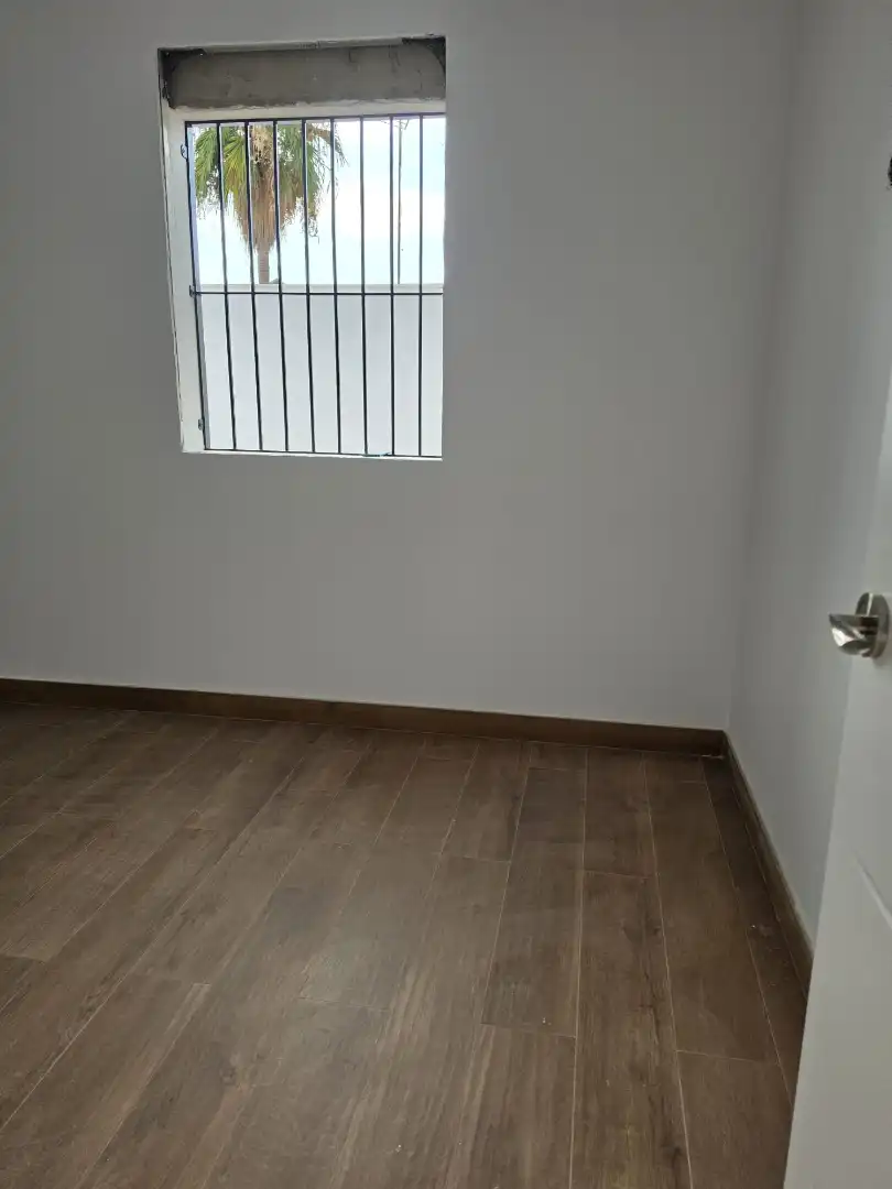 Dachboden zur Miete in Bollullos de la Mitación mit Waschmaschine und Balkon