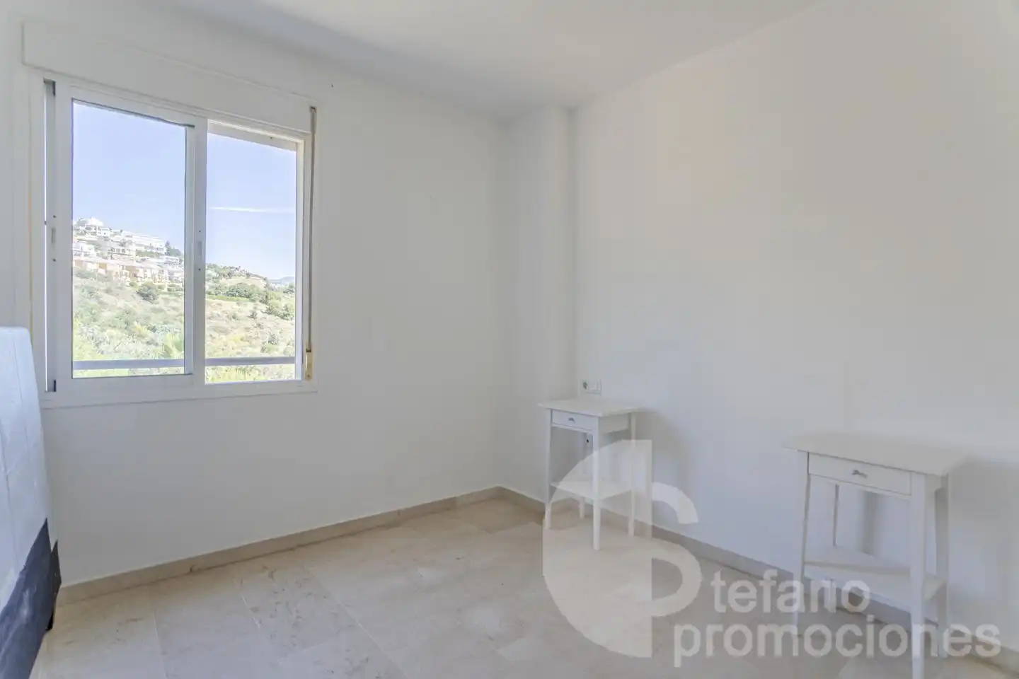 Habitación de Piso en venta en Málaga con Aire acondicionado, Terraza y Piscina comunitaria