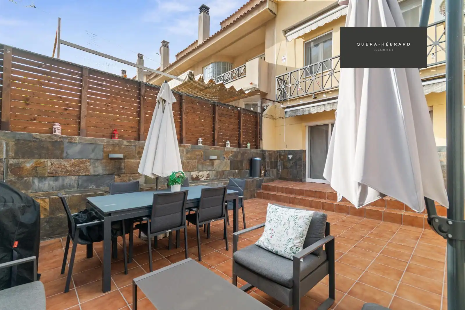 Terraza de Casa adosada en venta en Rubí con Aire acondicionado, Calefacción y Parquet