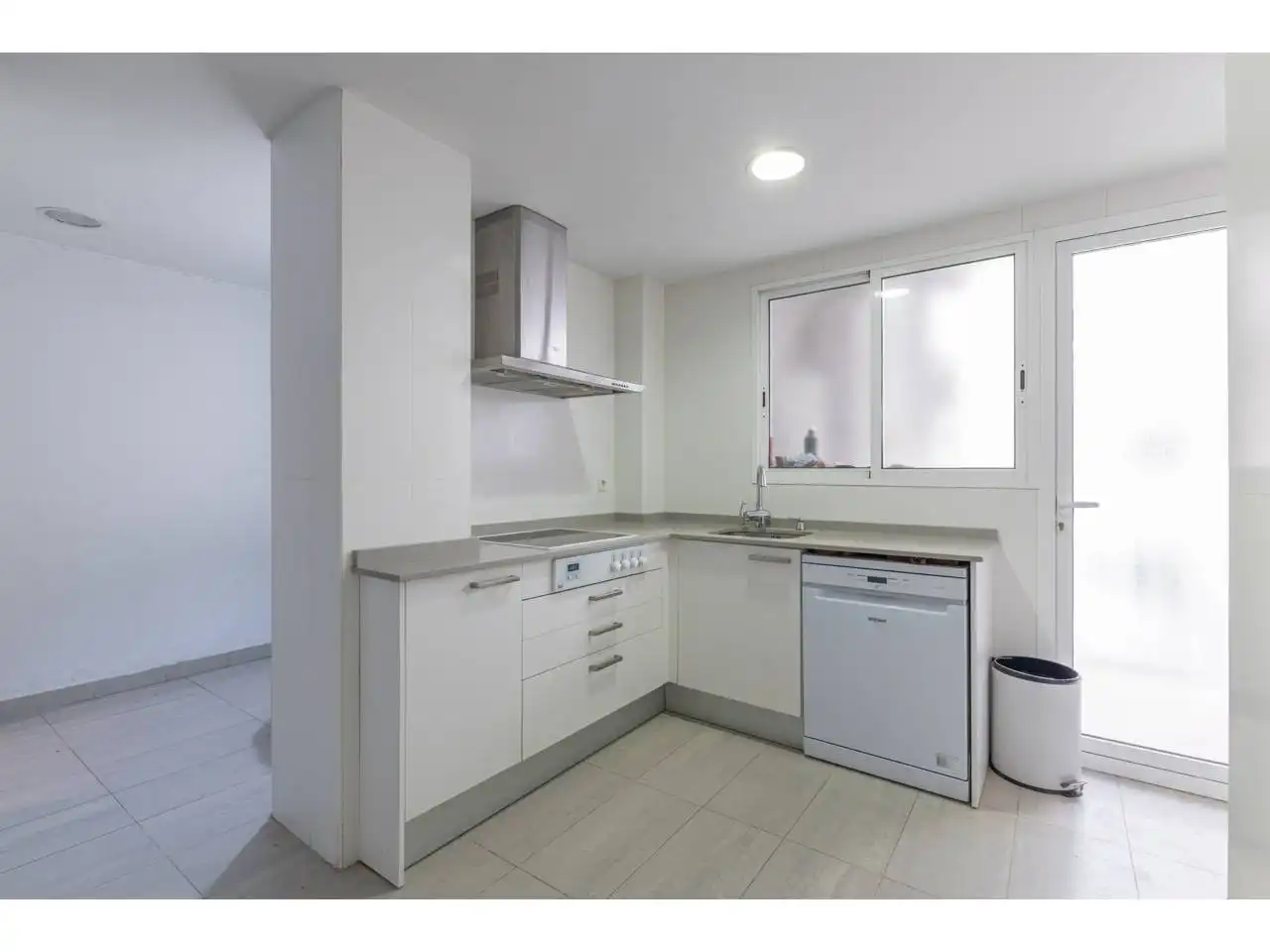 Cocina de Apartamento en venta en Valencia con Aire acondicionado, Calefacción y Balcón