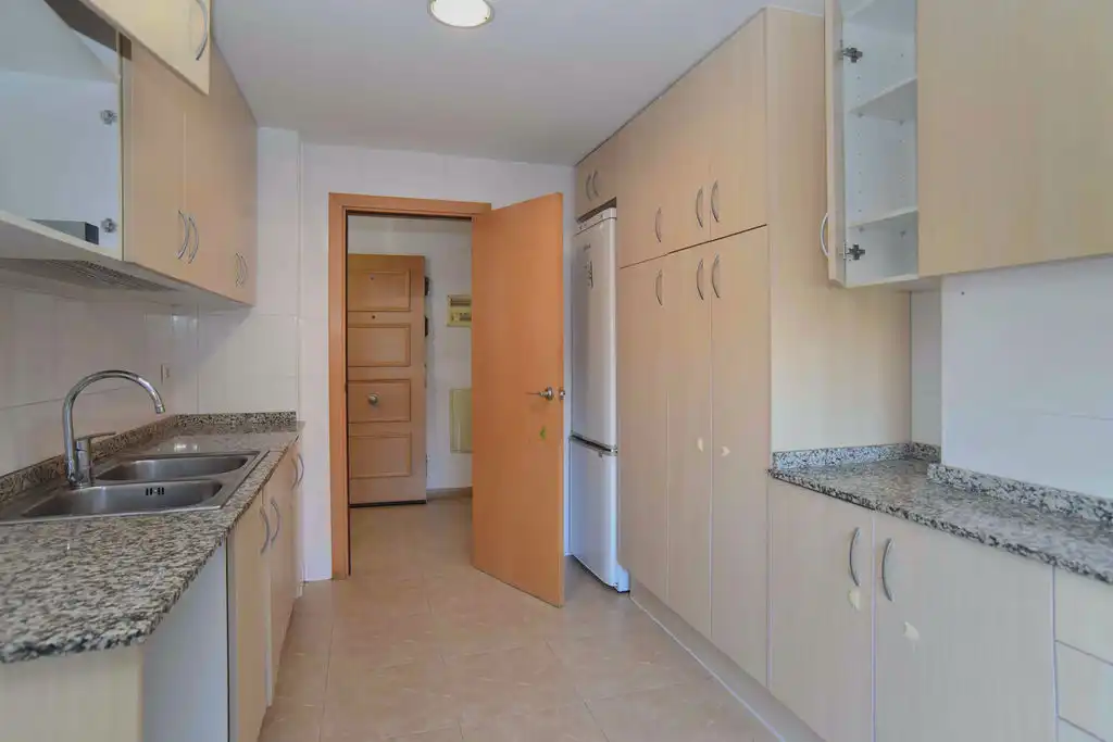 Cocina de Piso en venta en Ripollet con Calefacción y Piscina
