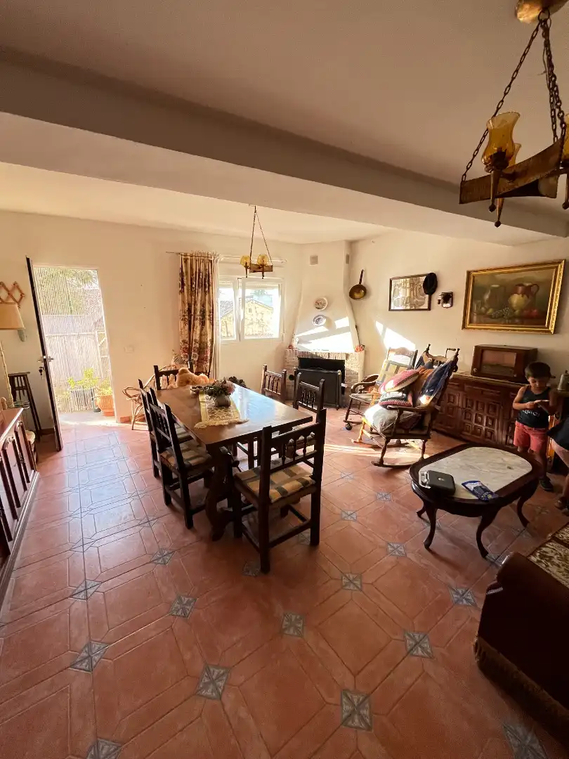 Menjador de Finca rústica en venda en Cogolludo amb Jardí privat, Moblat i Balcó