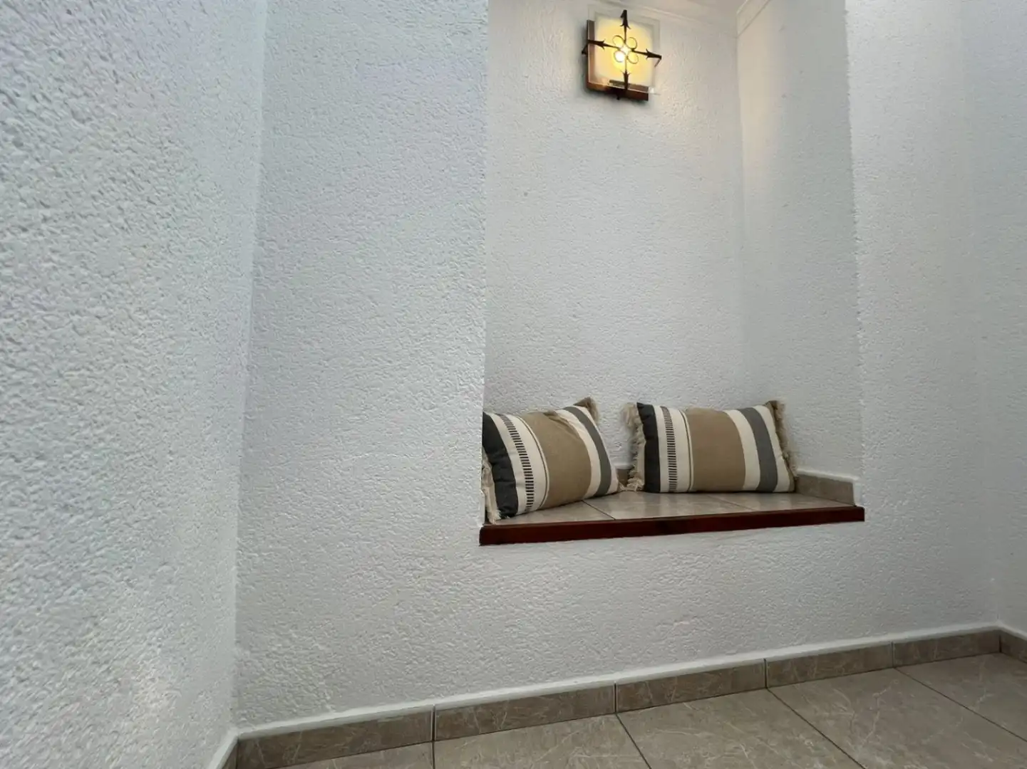 Houses for sale in Oliva  with Air Conditioner and Terrace