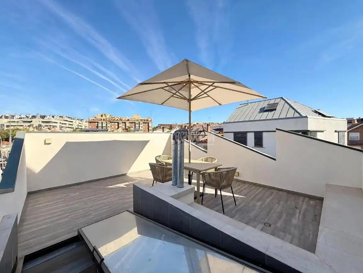 Terrassa de Casa adosada en venda en Fuencarral - El Pardo