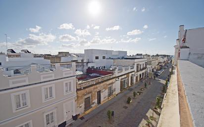 Vista exterior de Casa o xalet en venda en Puerto Real amb Terrassa