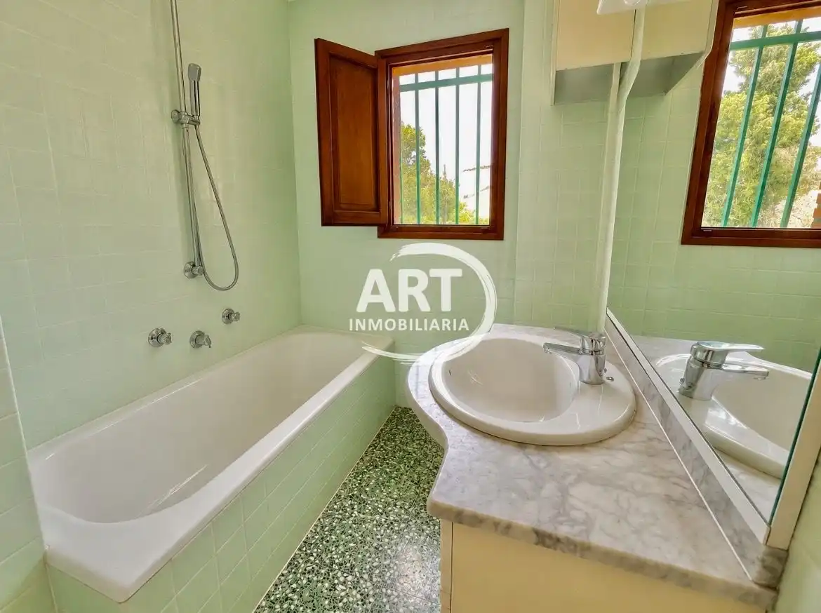 Jardí de Casa o xalet en venda en L'Eliana amb Calefacció, Terrassa i Piscina