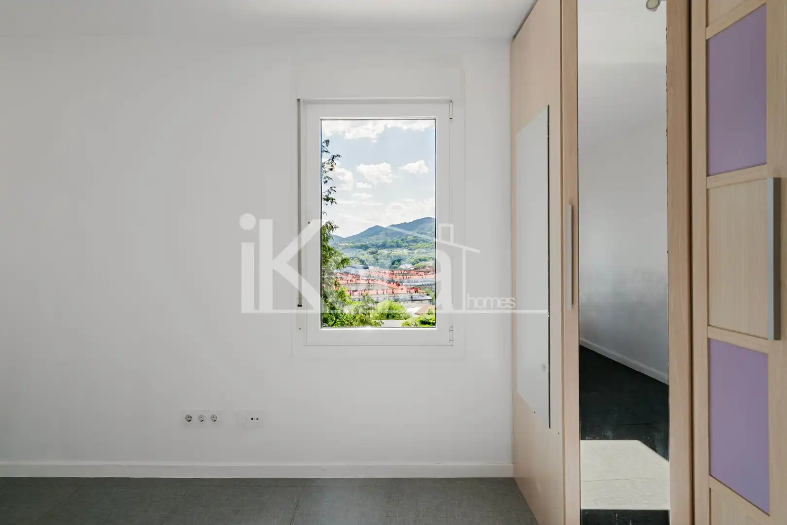 Dormitori de Dúplex en venda en Donostia - San Sebastián  amb Forn, Rentadora i Microones