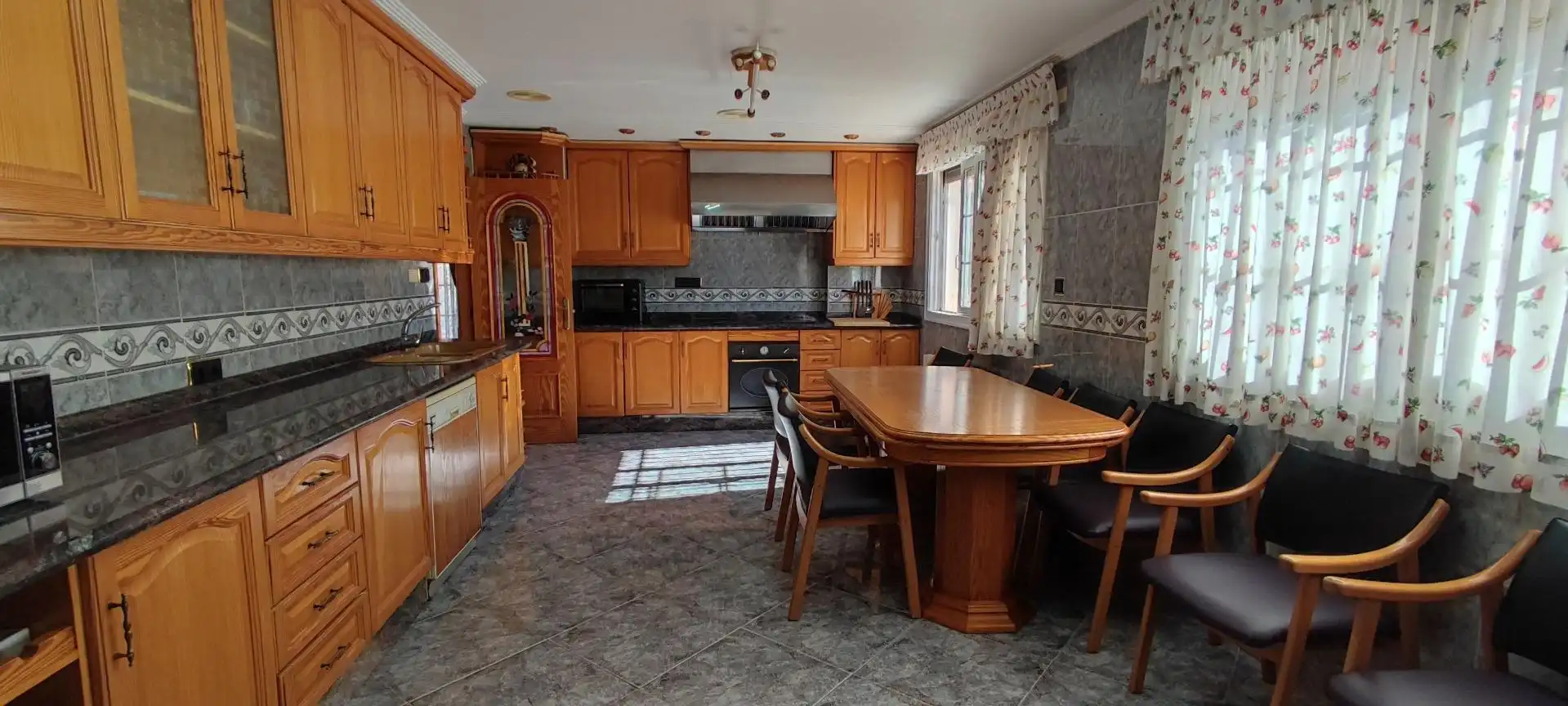 Cocina de Casa o chalet en venta en Elche / Elx con Aire acondicionado, Jardín privado y Terraza