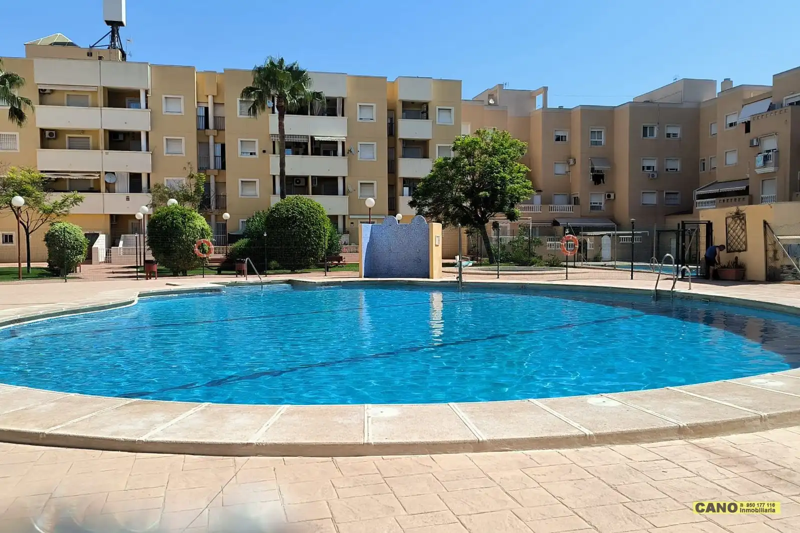 Piscina de Piso en venta en Roquetas de Mar con Terraza, Trastero y Piscina