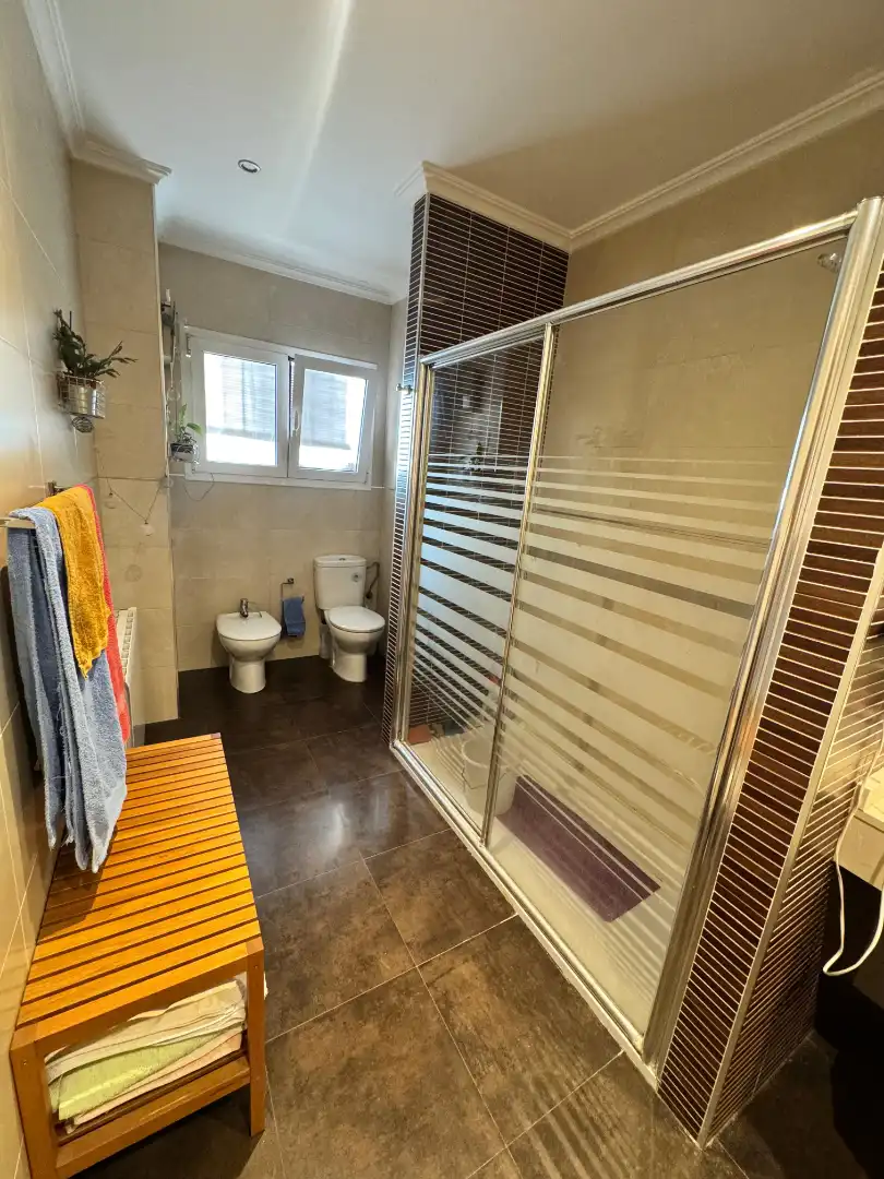 Bathroom of Flat for sale in Valencia  with Parquet flooring and Terrace