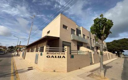 Vista exterior de Casa o xalet en venda en Pilar de la Horadada amb Aire condicionat, Jardí privat i Terrassa