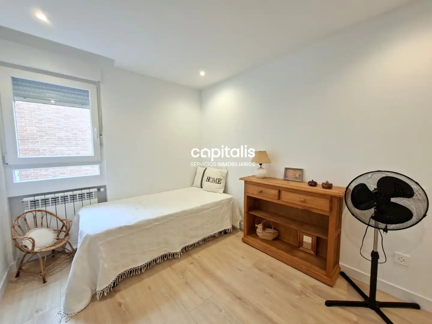 Bedroom of Flat for rent in Madrid  with Air Conditioner, Heating and Furnished