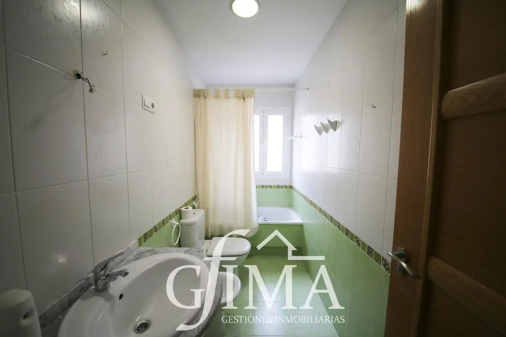 Bathroom of Flat for sale in Tomelloso  with Heating and Balcony