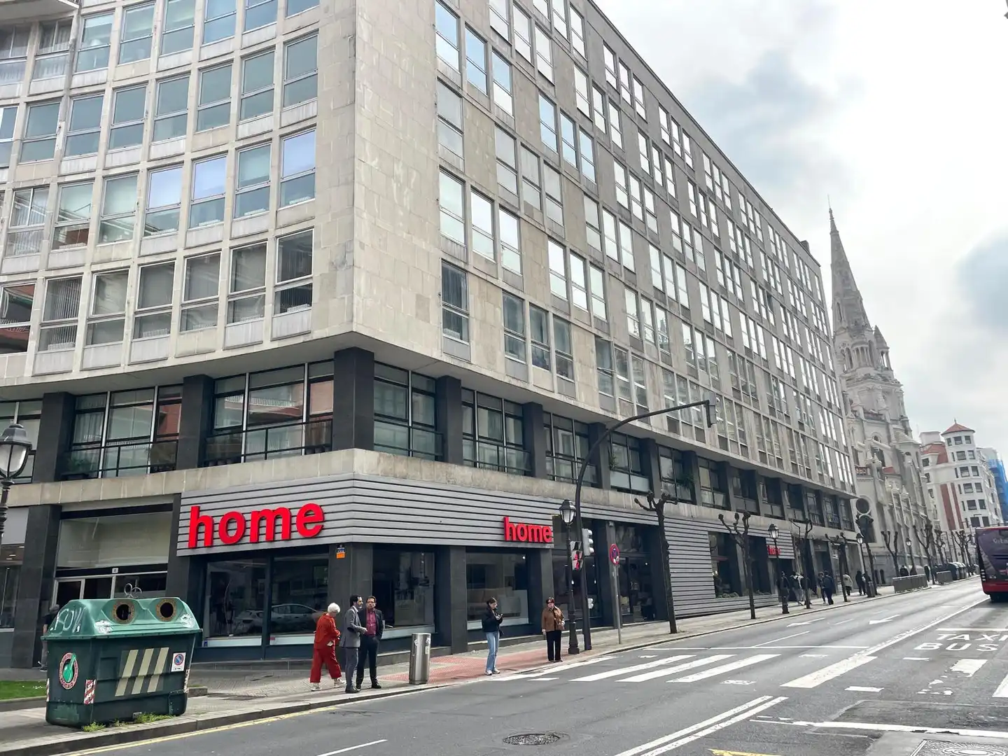 Vista exterior de Pis en venda en Bilbao  amb Calefacció i Traster