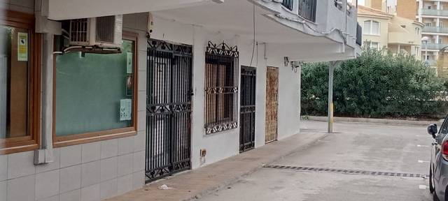 Local comercial en Venta en Montañar - El Arenal