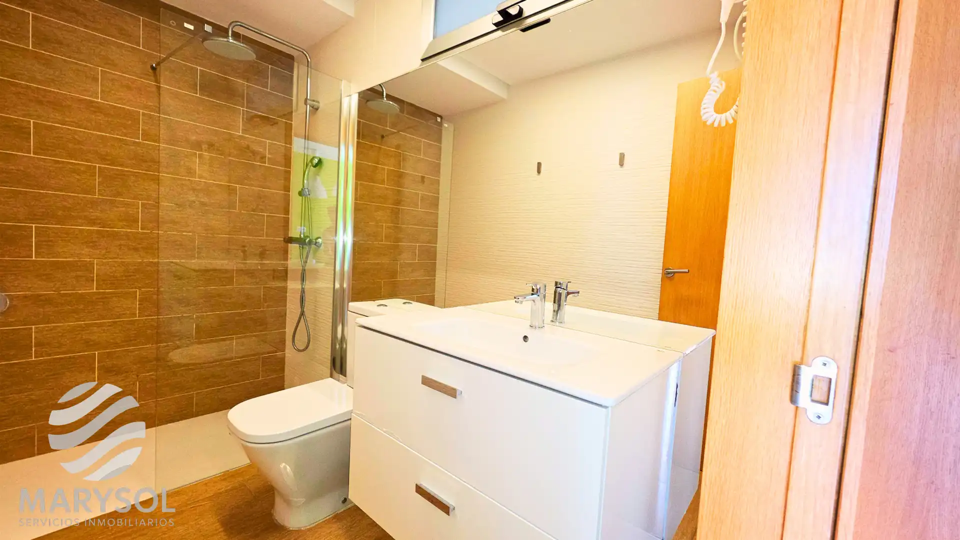 Baño de Apartamento de alquiler en San Bartolomé de Tirajana con Terraza, Amueblado y Lavadora