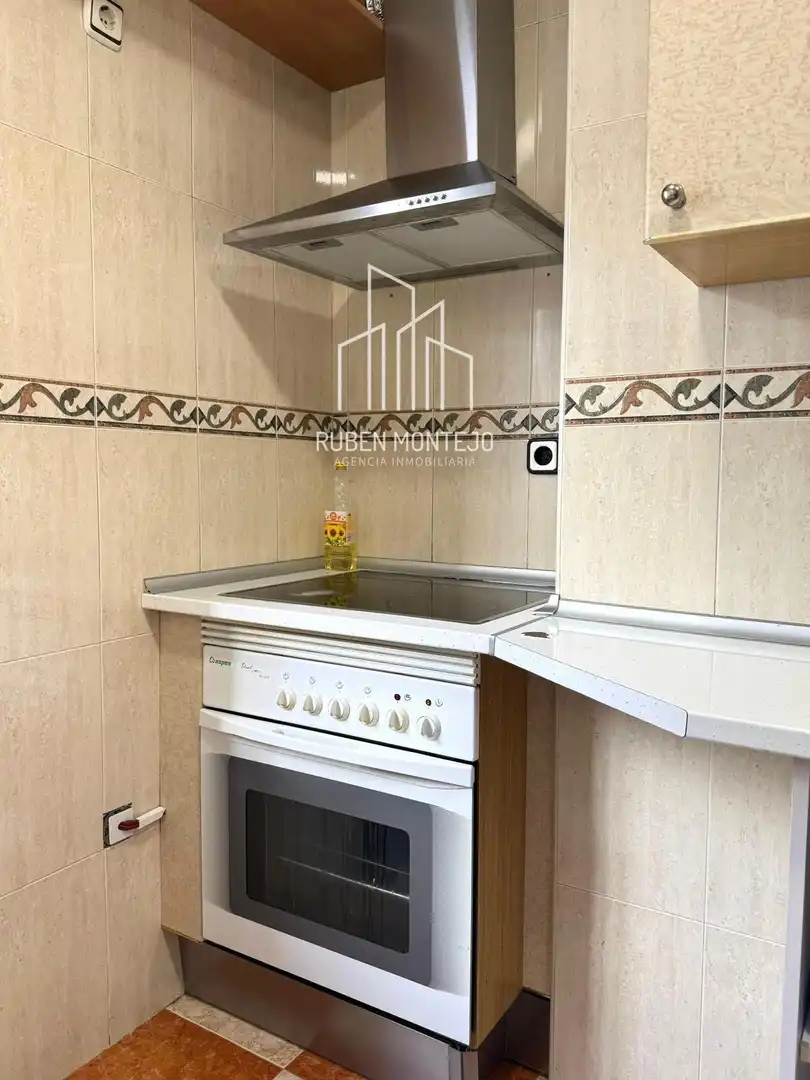 Küche von Wohnung zur untervermieten in Salamanca mit Heizung, Terrasse und Möbliert