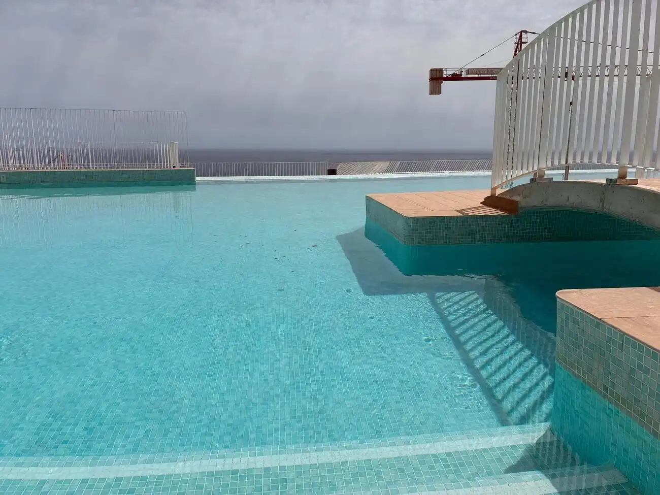 Schwimmbecken von Wohnungen zum Verkauf in Lorca mit Klimaanlage, Privatgarten und Schwimmbad