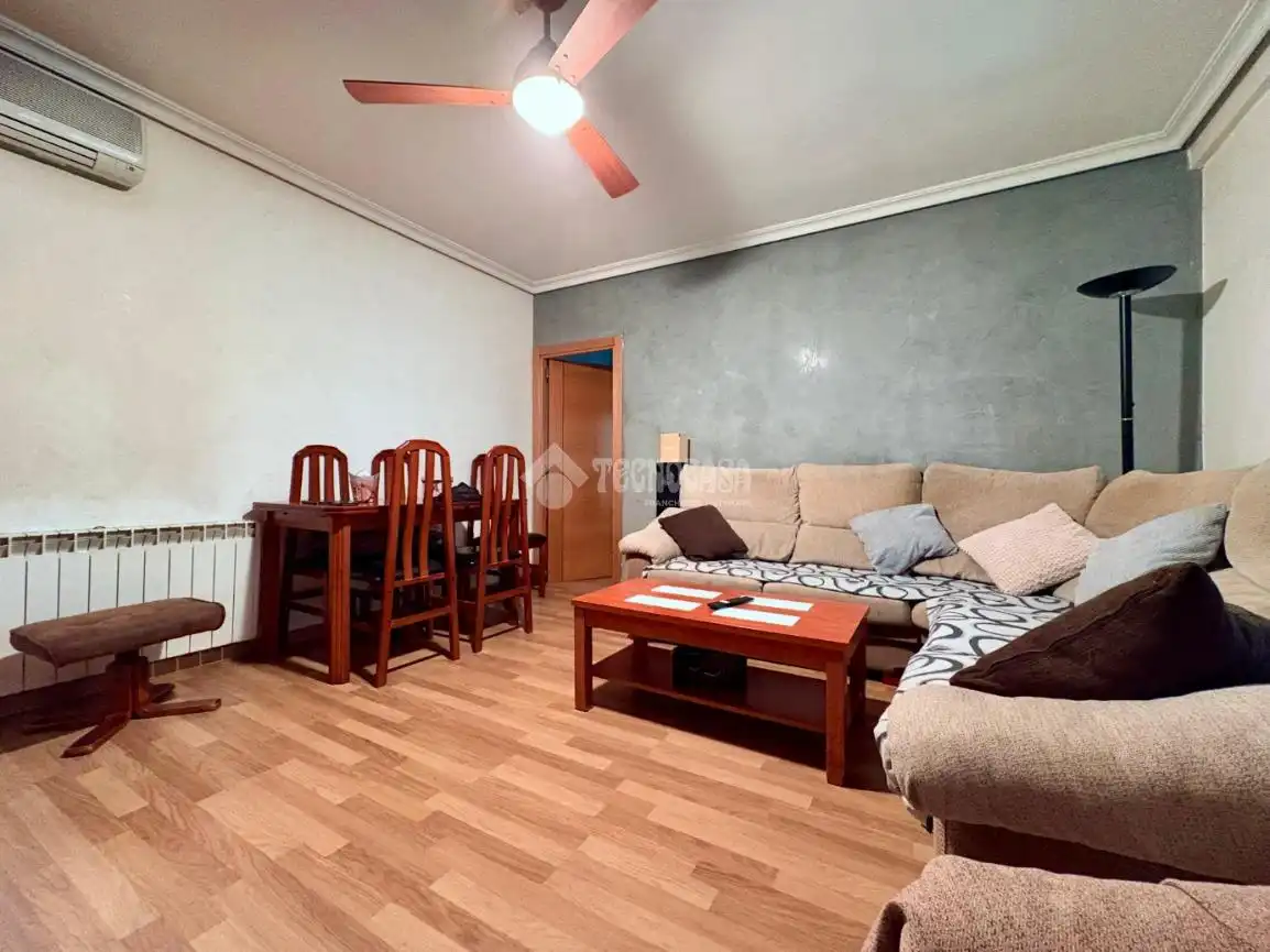 Wohnzimmer von Wohnung zum Verkauf in Pinto