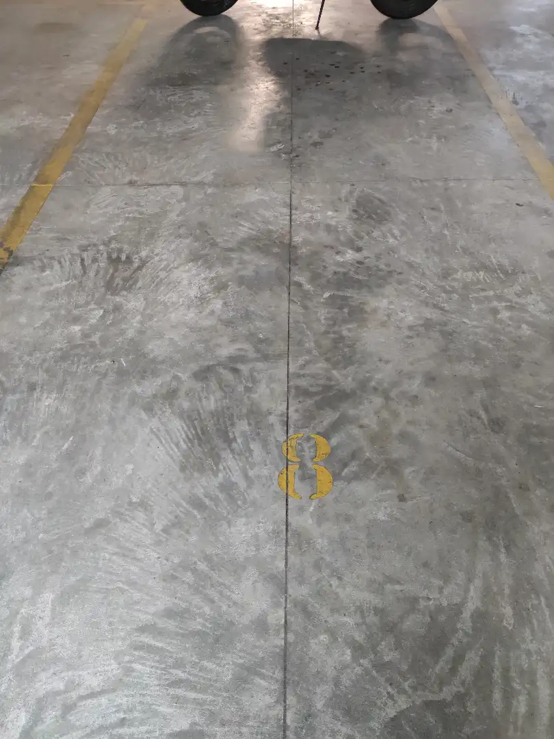 Außenansicht von Garage zum Verkauf in Reus