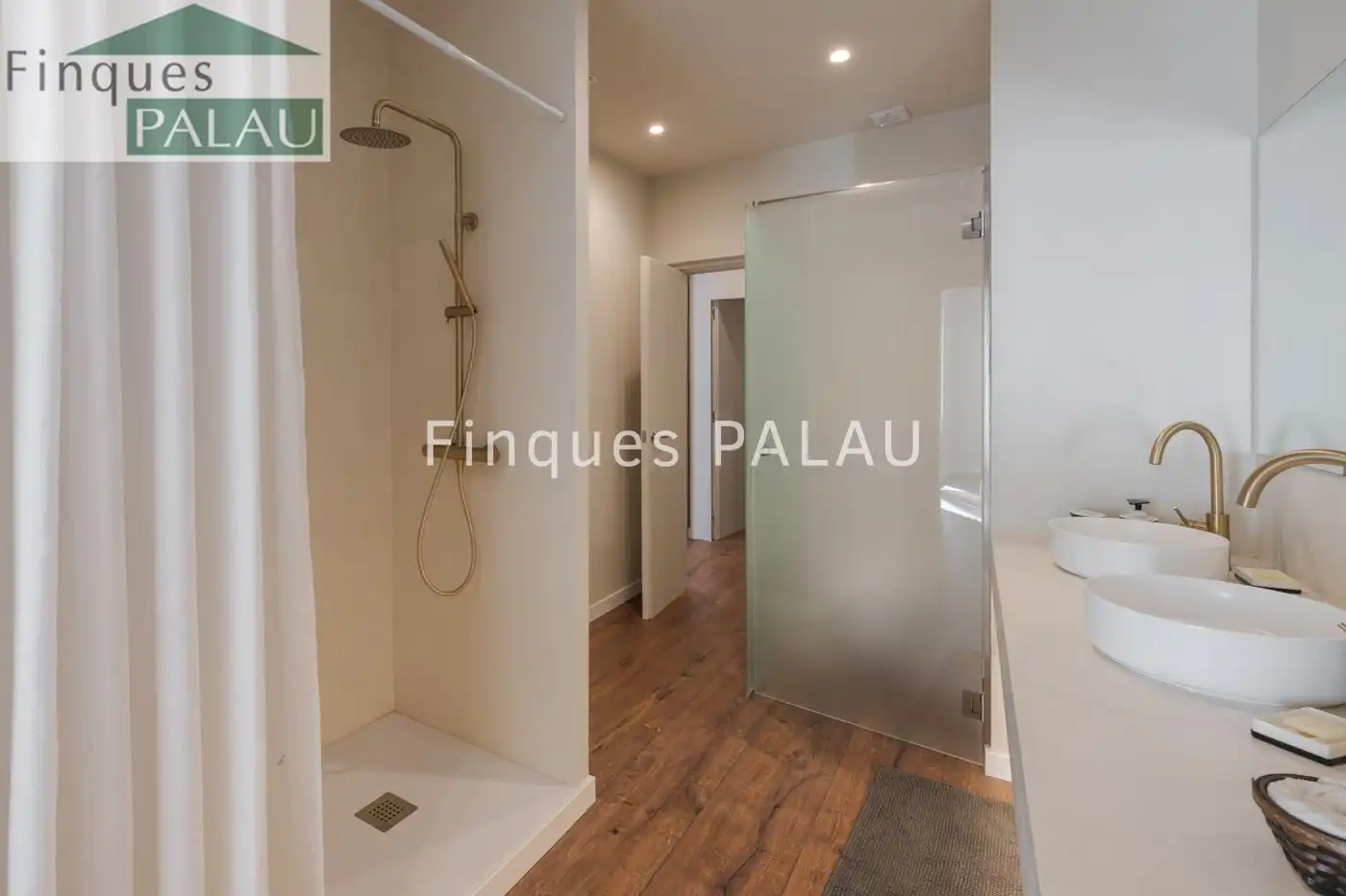 Baño de Piso en venta en Sant Just Desvern con Aire acondicionado, Calefacción y Terraza