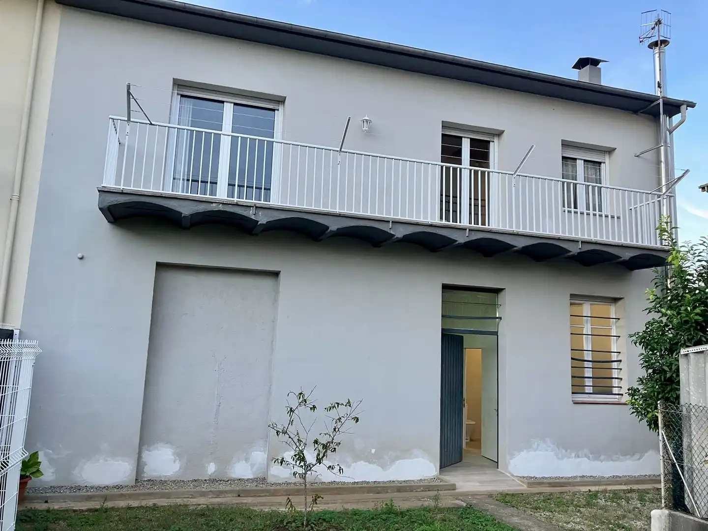 Semi-detached house with terrace for sale in Carrer Noguer